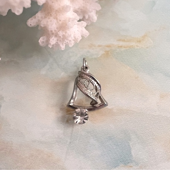 Vintage Jewelry - Vintage Filigree Bell Pendant Charm